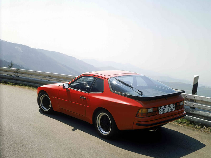 944 2.5 (1982 - 1988)